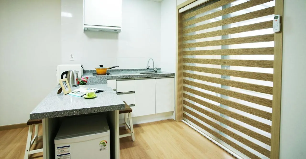Gotjawal Geomunoreum Pension Jeju 0*,