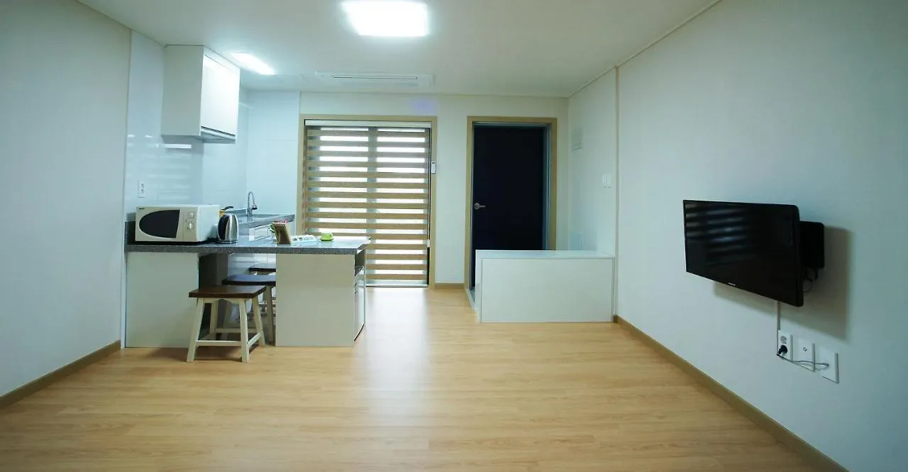 Gotjawal Geomunoreum Pension Jeju 0*,