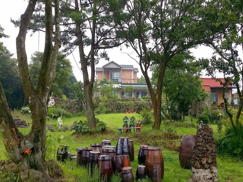 Gotjawal Geomunoreum Pension Jeju Holiday home